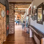 Africa House Homestay Zlin