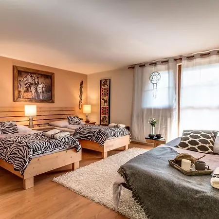 Africa House Kwatera prywatna Zlin