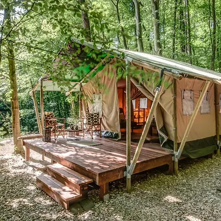 Africa House Kwatera prywatna Zlin